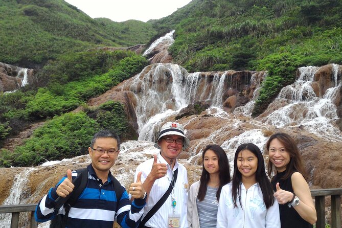 1 day North Coast Yehliu Jiufen and Shifen Private Tour - Jiufen’s gold-mining streets and mountain views