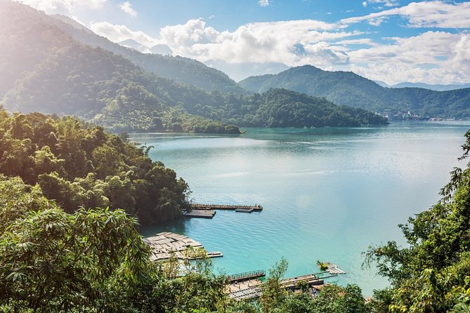 1-day Tour to Sun Moon Lake from Taipei by High Speed Rail - Temples, pagodas, and sunset views