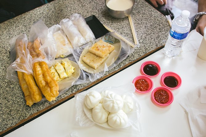 4-Hour Morning Cycling City Tour (incl. breakfast) - Why a bicycle works so well in Taipei
