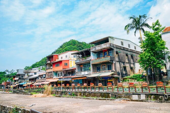 7-Hour Join tour - Jiufen Village & Shifen Town - Jiufen Old Street and its mining-town character