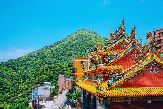 7-Hour Join tour - Jiufen Village & Shifen Town - Starting at Taipei Main Station