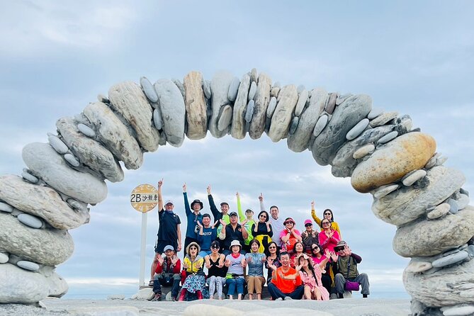 8 Day Private Tour Around Taiwan - Day 1: Taipei landmarks, Dihua Street, and Raohe Night Market