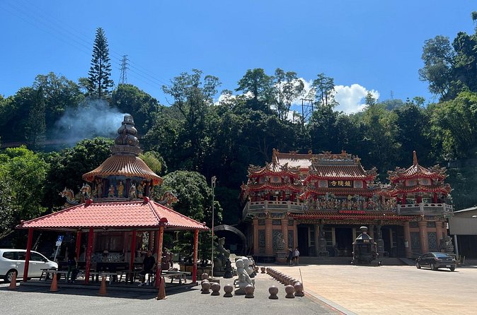Alishan Day Tour from Chiayi (Incl. Park Entrance) - The Alishan train costs extra