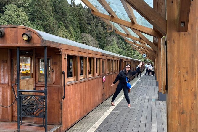 Alishan Taiwan 2 Day Private Tour from Taipei - Breakfast with Alishan tea and mountain flavors