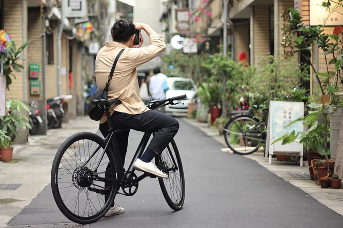 Best E-bike Cycling Tour in Taipei - Includes Local Food & Drinks - Why a Bicycle Is a Smart First Look at Taipei