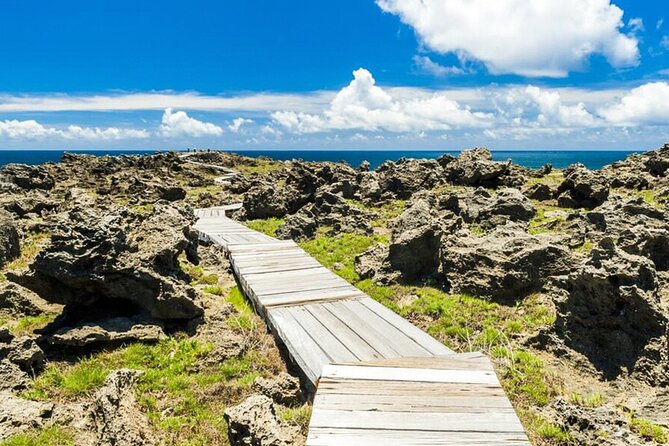 Best of Taiwan 9 Days Tour - Day 4: Kenting’s rocks, sea, and hot springs