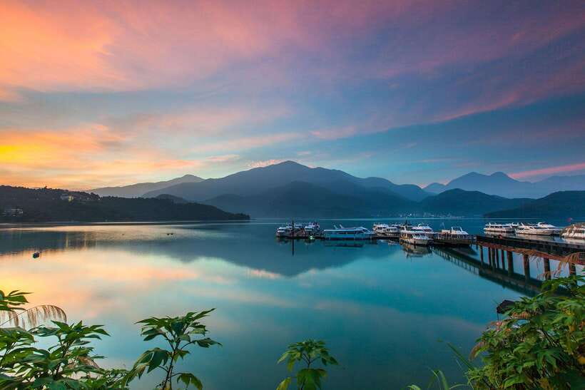 From Taipei: 1 Day Sun Moon Lake Private Tour - Wenwu Temple and its bold architecture
