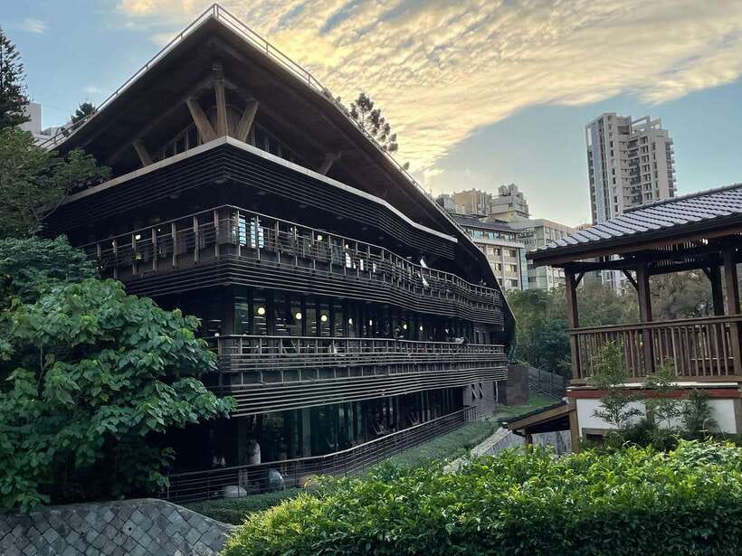 From Taipei: Beitou and Yangmingshan National Park Day Tour - What the nine-hour schedule feels like