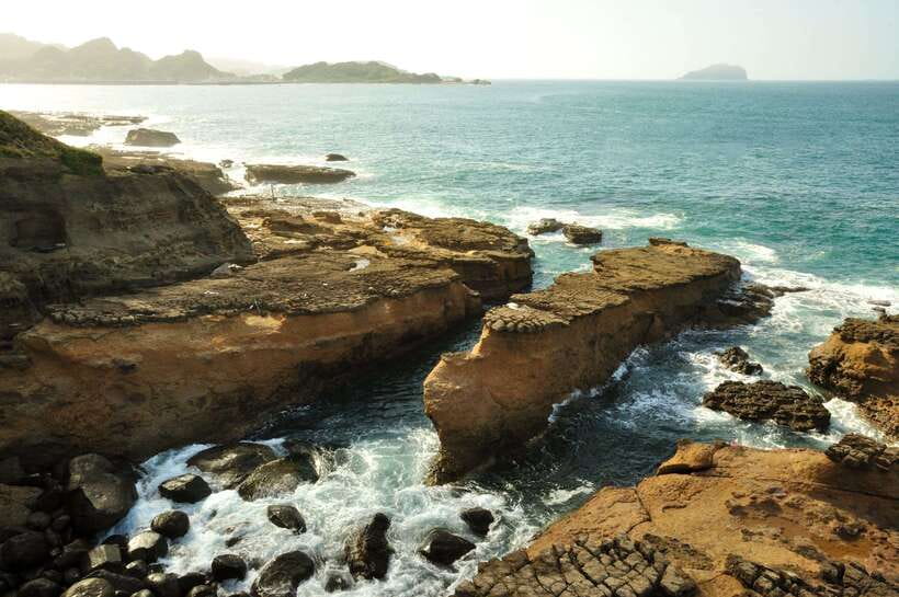 From Taipei: Full-Day Trip to Jiufen, Yehliu, Shifen & More - Why this northeast coast route works