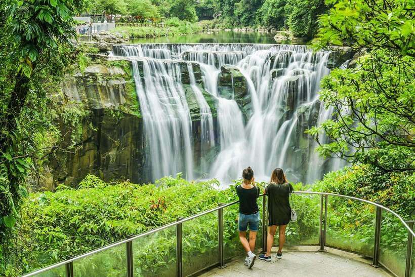 From Taipei: Jiufen & Shifen The Taiwan Charm Day Tour - Golden Waterfall, where the water gets its color