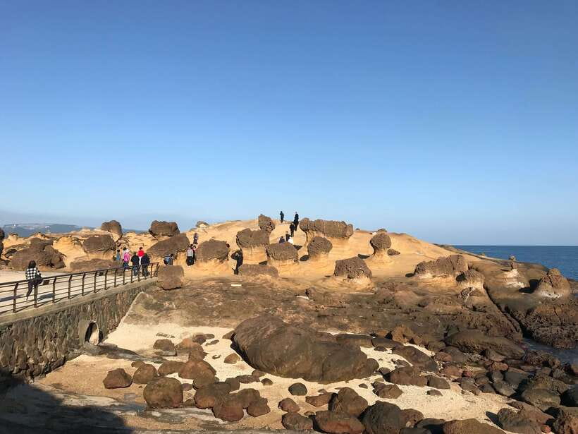From Taipei: Private Scenic Tour to Jiufen, Yehliu & Pingxi - The guide makes the difference