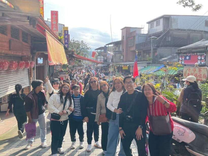 From Taipei: Shifen, Jiufen, and Yehliu Geopark Day Tour - Shifen Waterfall, the day’s quieter finish
