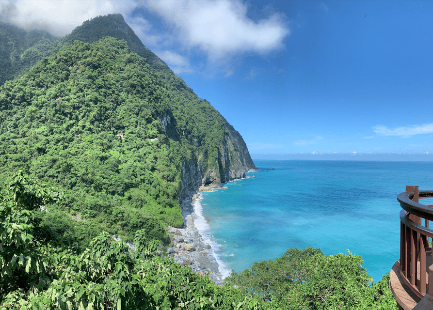 From Taipei: Taroko Gorge Private Tour - Eternal Spring Shrine and the road through the gorge