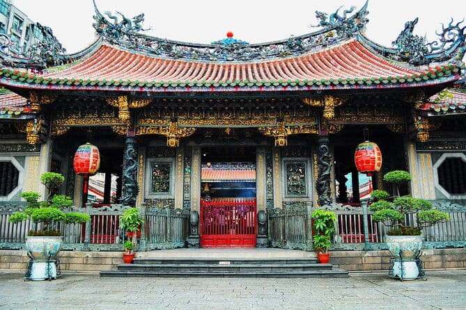 Full Day Private History Tour in Taipei City - Why the private vehicle affects the value