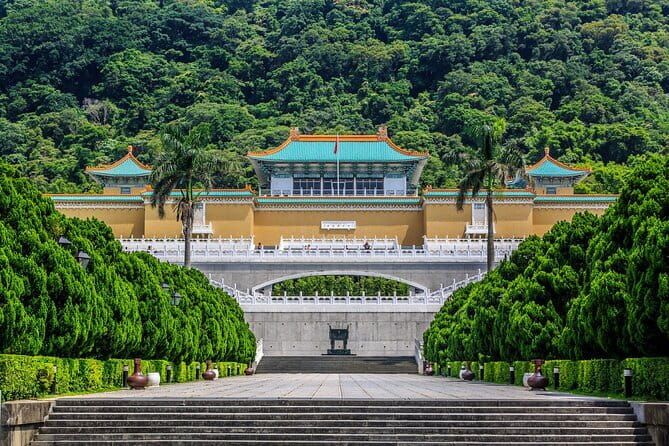 Full Day Private History Tour in Taipei City - National Revolutionary Martyrs’ Shrine: ceremony in a quiet setting