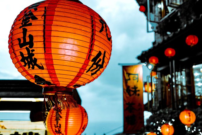 Full-Day Private Northern Taiwan Tour from Taipei with Pickup - Guides, pacing, and the value of local judgment