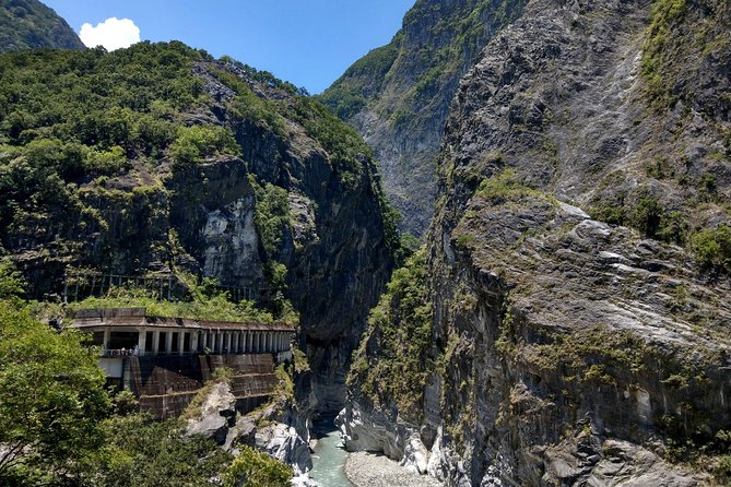 Full-Day Private Taroko National Park Tour from Hualien City - Yanzikou shows the gorge at its most dramatic