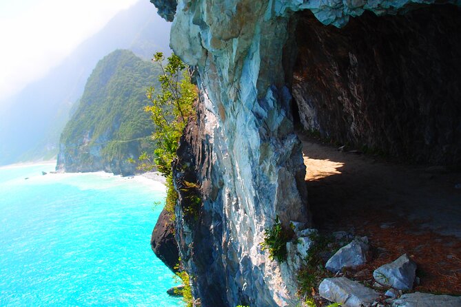 Full-Day Private Taroko National Park Tour from Hualien City - Chishingtan Beach starts the morning with sea and stone