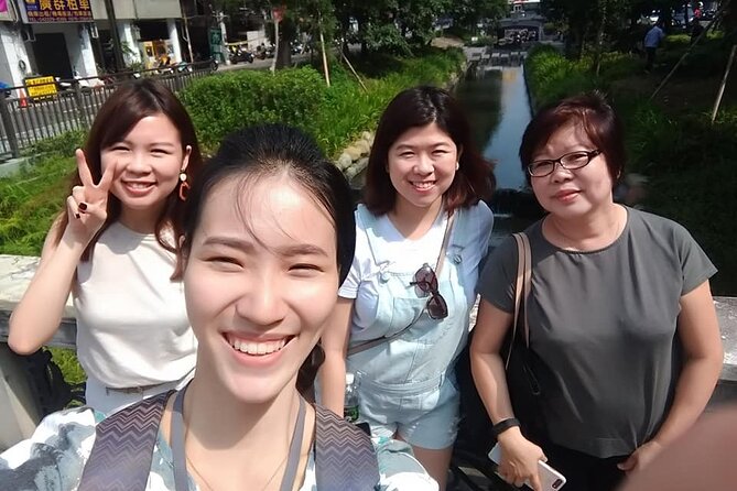 Guided Historical Tour in Taichung with Suncake DIY Experience - Making a sun cake at the Taiwan Sun Cake Museum