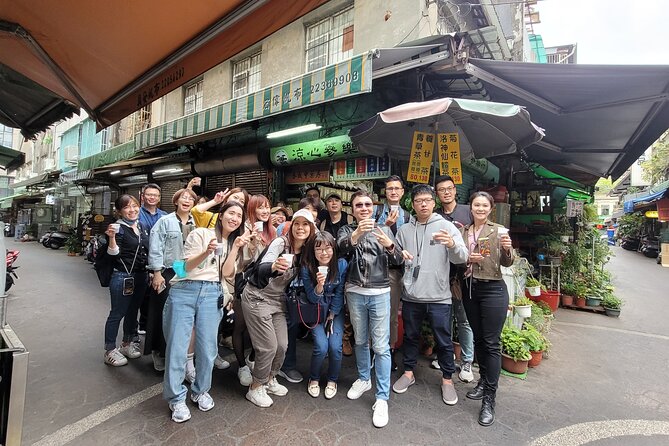 Guided Historical Tour in Taichung with Suncake DIY Experience - Miyahara, from eye clinic to pastry landmark