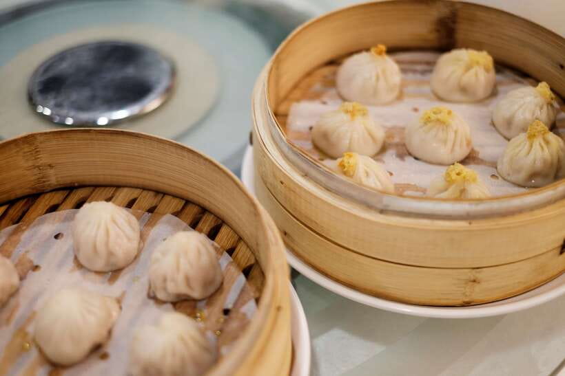 Iconic Food Tour: Local Street Food, Drinks & Sites - Taking on stinky tofu and betel nut