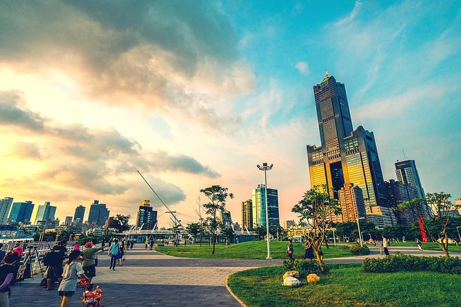 Kaohsiung: Private Walking Tour with a Local - Key points at a glance