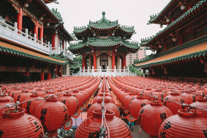 Kaohsiung: Private Walking Tour with a Local - A local start in Kaohsiung