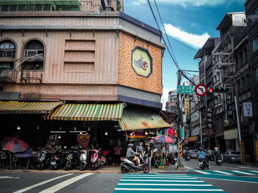 Keelung Half-Day Food Tour: Explore Day & Night Markets - The temple walk adds a layer beyond eating