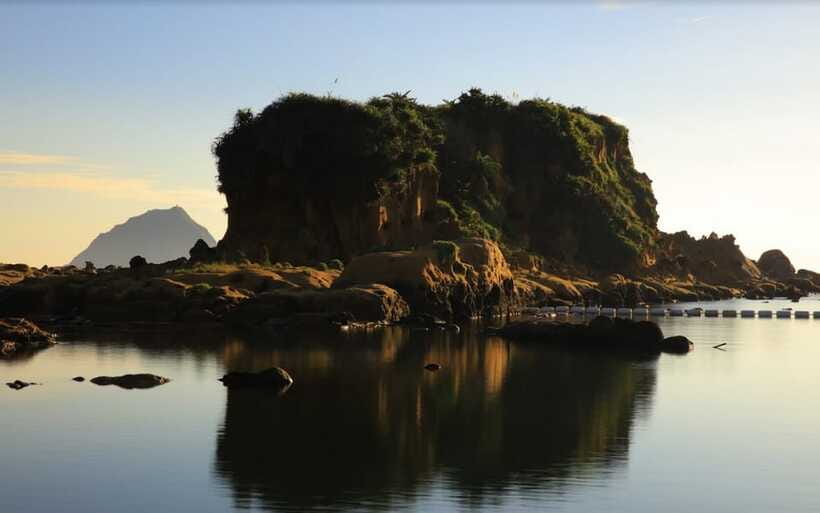 Keelung: Heping Island Geopark Entry Ticket - Outdoor pools and areas not covered by admission