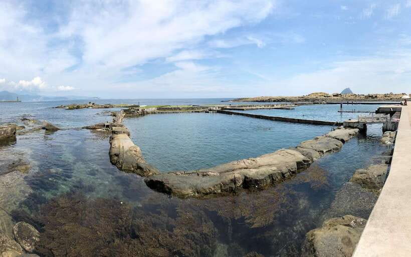 Keelung: Heping Island Geopark Entry Ticket - Following the rock formations along the coast