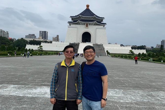 Keelung Port Shore Private Customized Tour - Longshan Temple and Ximending: good city texture