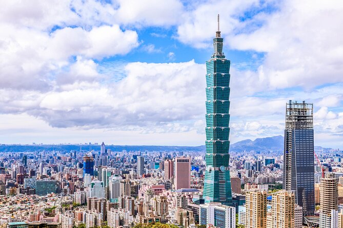 Keelung Shore Excursions: Private 6-Hour Taipei City Adventure! - Taipei 101: the city view with a time decision