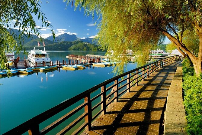 Nantou Day Tour: Sun Moon Lake & Ita Thao Pier from Taipei - Xuanzang Temple brings history to the lake route