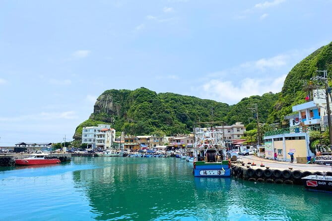 Northeast Coast Instagram Photo Tour in Keelung & New Taipei - Zhengbin’s colorful port houses