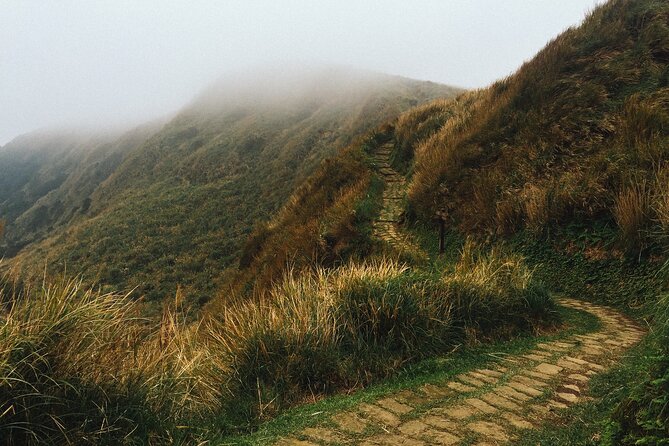 One Day Hike around Taipei's Yangmingshan National Park - Who Will Get the Most from This Hike?