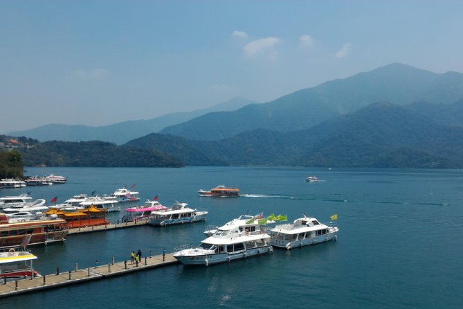 One-day Sun Moon Lake Tour Package - The long road from Taipei to Sun Moon Lake