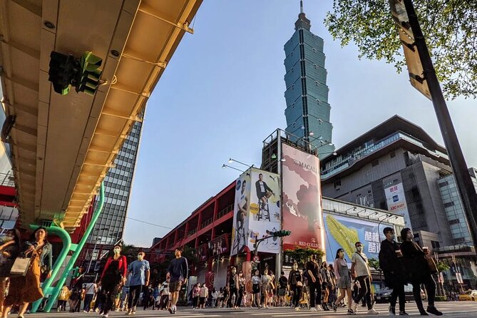 Private Cruise Tour from Keelung: Trip to Taipei - Dihua Street and old Dadaocheng