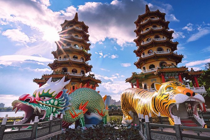 Private Custom Kaohsiung Day Tour - Why private transport matters in Kaohsiung