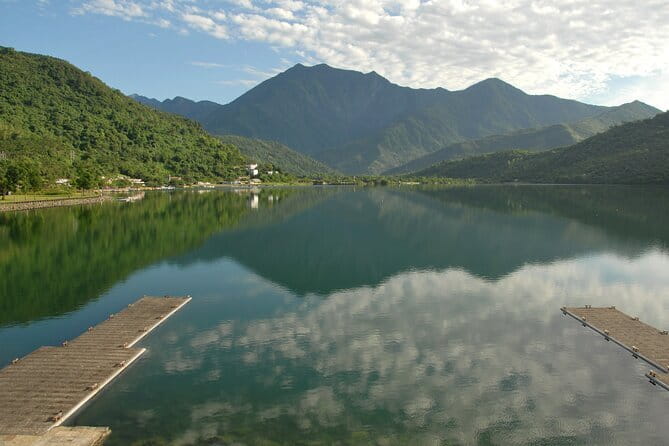 Private East Coast & Jade Hunting Day Tour with Local Expert - Ending at Liyu Lake