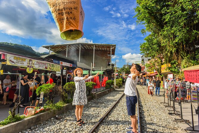 [Private] Jiufen Village & Shifen Town from Taipei with Pickup - Shifen Old Street and the sky lantern ritual