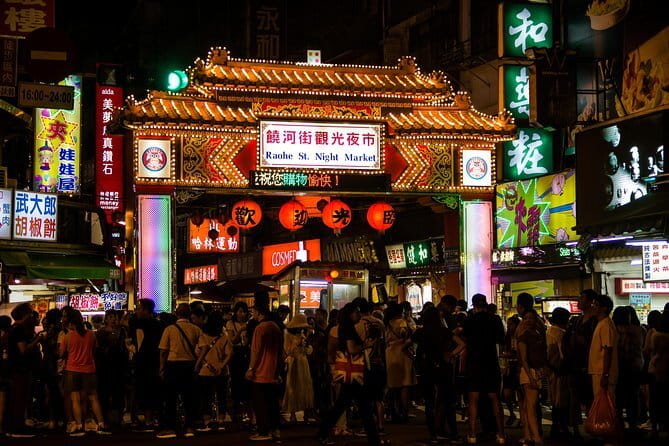 Private Keelung Food Tour with Local Markets & Tastings - Ren’ai Market and curry noodles indoors
