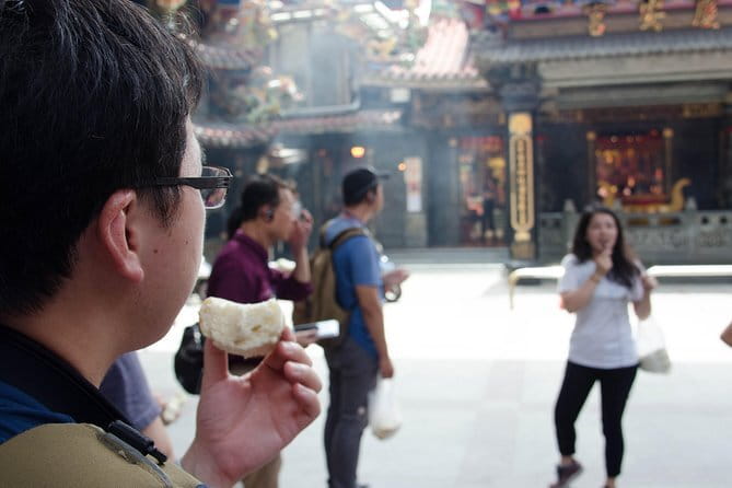 Private Keelung Food Tour with Local Markets & Tastings - What the private format adds