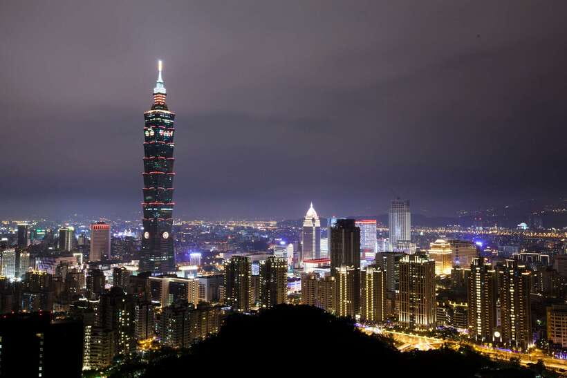 Private Night Tour: Taipei City Highlights - Baoan Temple reveals Taipei’s artistic side