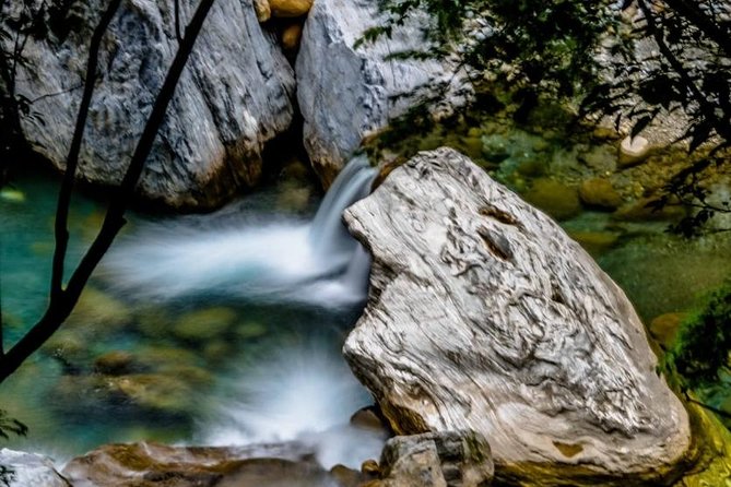 Private Taroko Gorge Day Tour from Hualien with Local Expert - Why a private day is useful in Taroko