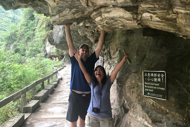 Private Taroko Gorge Day Tour from Hualien with Local Expert - Sakul Trail: the day’s easiest nature walk