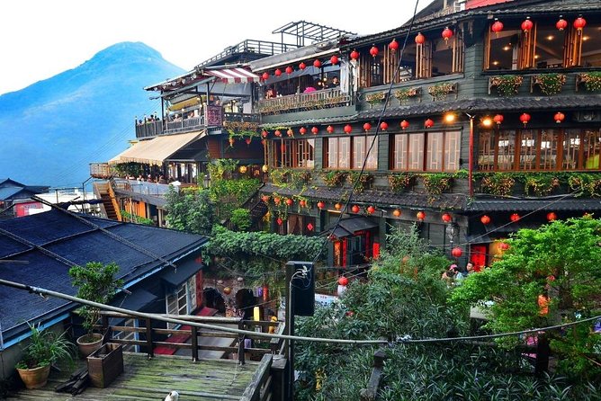Private Tour to Jiufen, Yehliu Geopark, and Pingxi - One day from Taipei, four very different Taiwan experiences