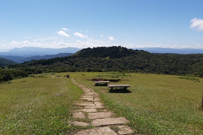 Private Yangmingshan National Park Hiking Day Tour from Taipei - Qingtiangang Grassland and the open mountain view