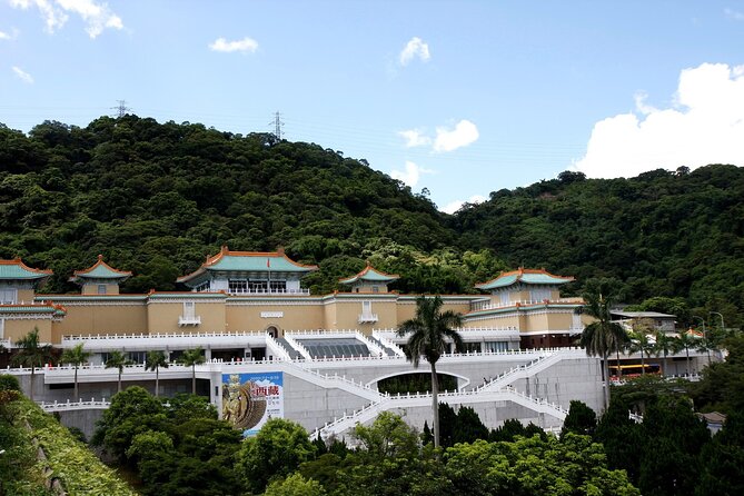 Small-Group: Classic Taipei Landmarks Day Tour - National Palace Museum: an art-filled opening