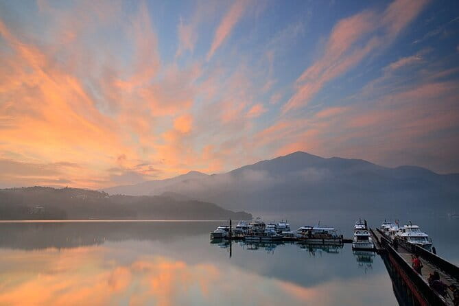 Sun Moon Lake & Qingjing Farm Day Guided Shared Tour | Taichung - A final photo stop near Old England Hotel