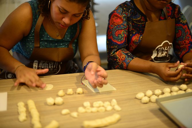 Sweets to Streets: 6Hr Taipei Adventure with Pineapple Cake DIY - Dihua Street, old Taipei with time to browse